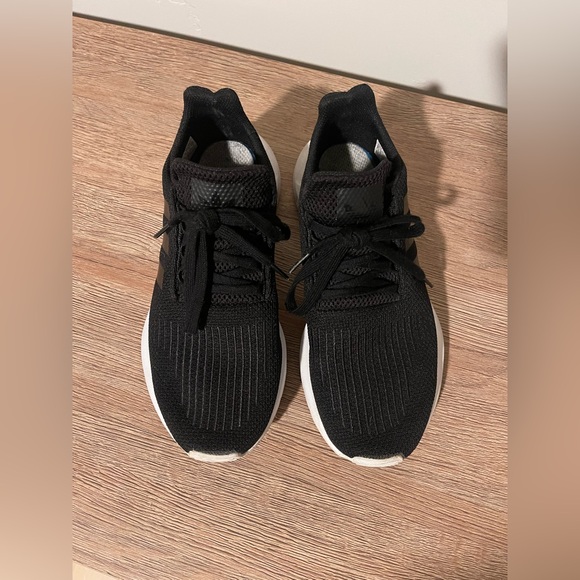 Women’s Adidas Swift Run - Picture 2 of 5